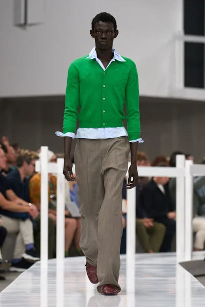 Look 2